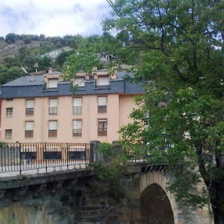 Hostal Restaurante Mendez Villafranca Del Bierzo Zewnętrze zdjęcie