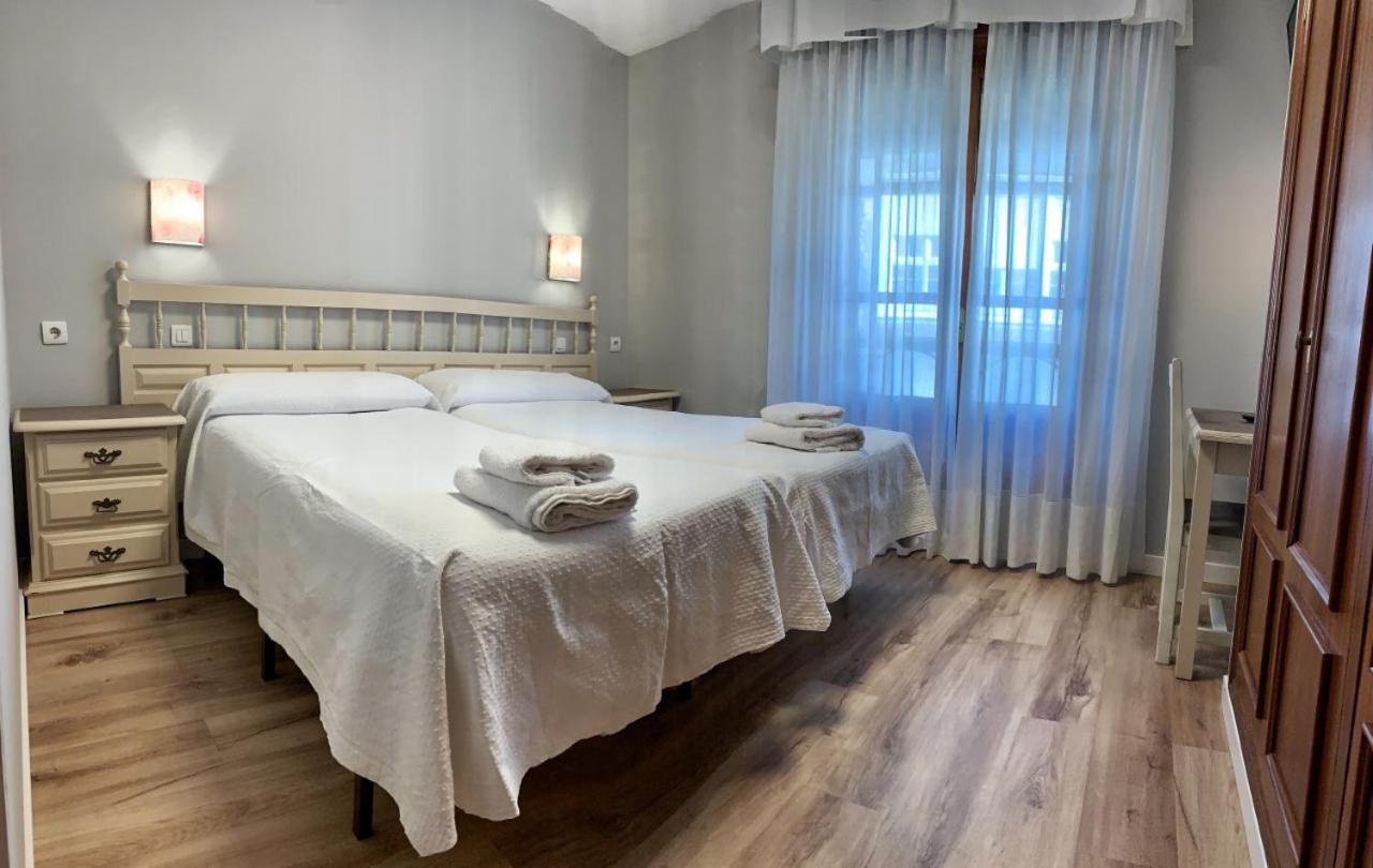 Hostal Restaurante Mendez Villafranca Del Bierzo Zewnętrze zdjęcie