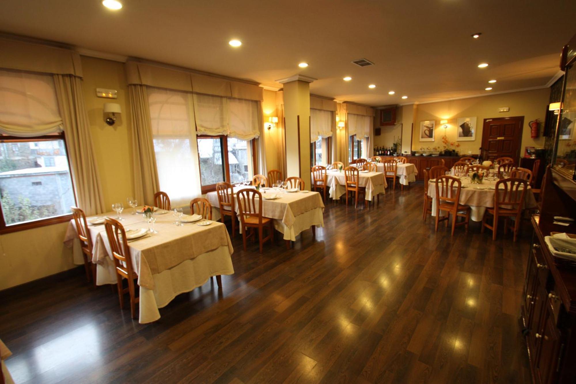 Hostal Restaurante Mendez Villafranca Del Bierzo Zewnętrze zdjęcie