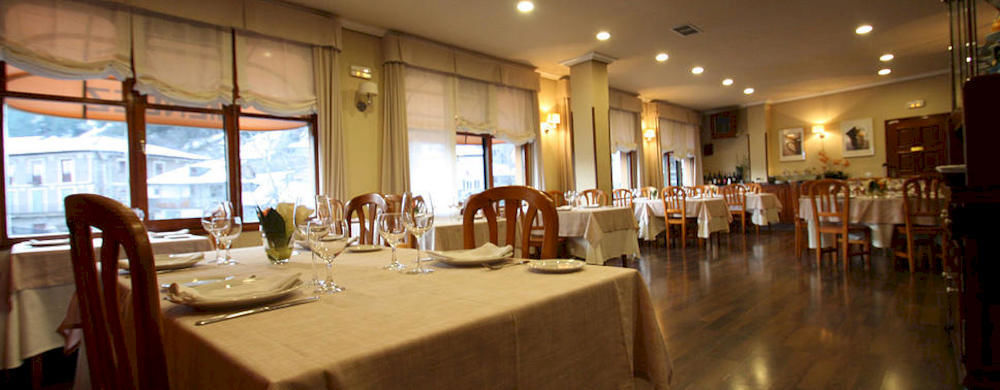 Hostal Restaurante Mendez Villafranca Del Bierzo Zewnętrze zdjęcie