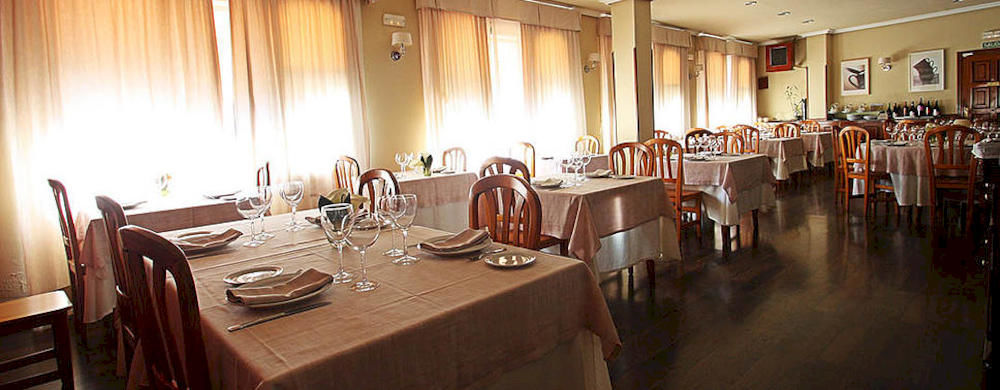 Hostal Restaurante Mendez Villafranca Del Bierzo Zewnętrze zdjęcie